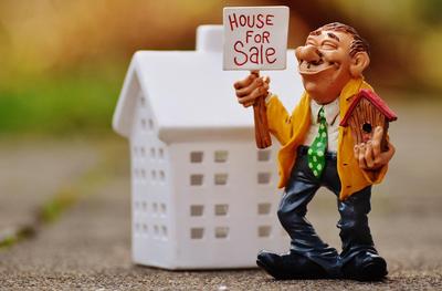 real-estate-agents-1180176_1280.jpg